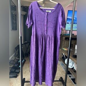 Purple long dress with thread design